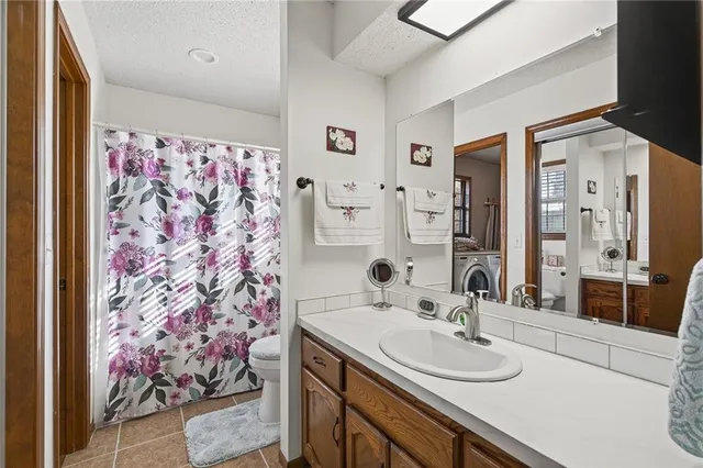 $380,000 | 636 East 108th Street, Kansas City, MO 64131