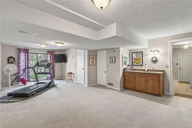 $380,000 | 636 East 108th Street, Kansas City, MO 64131