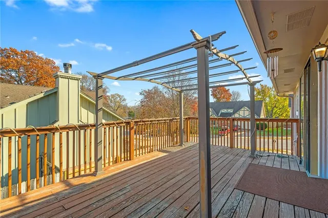 $380,000 | 636 East 108th Street, Kansas City, MO 64131