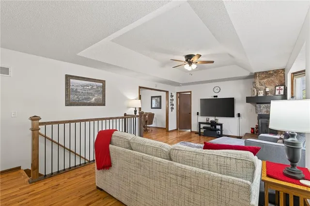 $380,000 | 636 East 108th Street, Kansas City, MO 64131