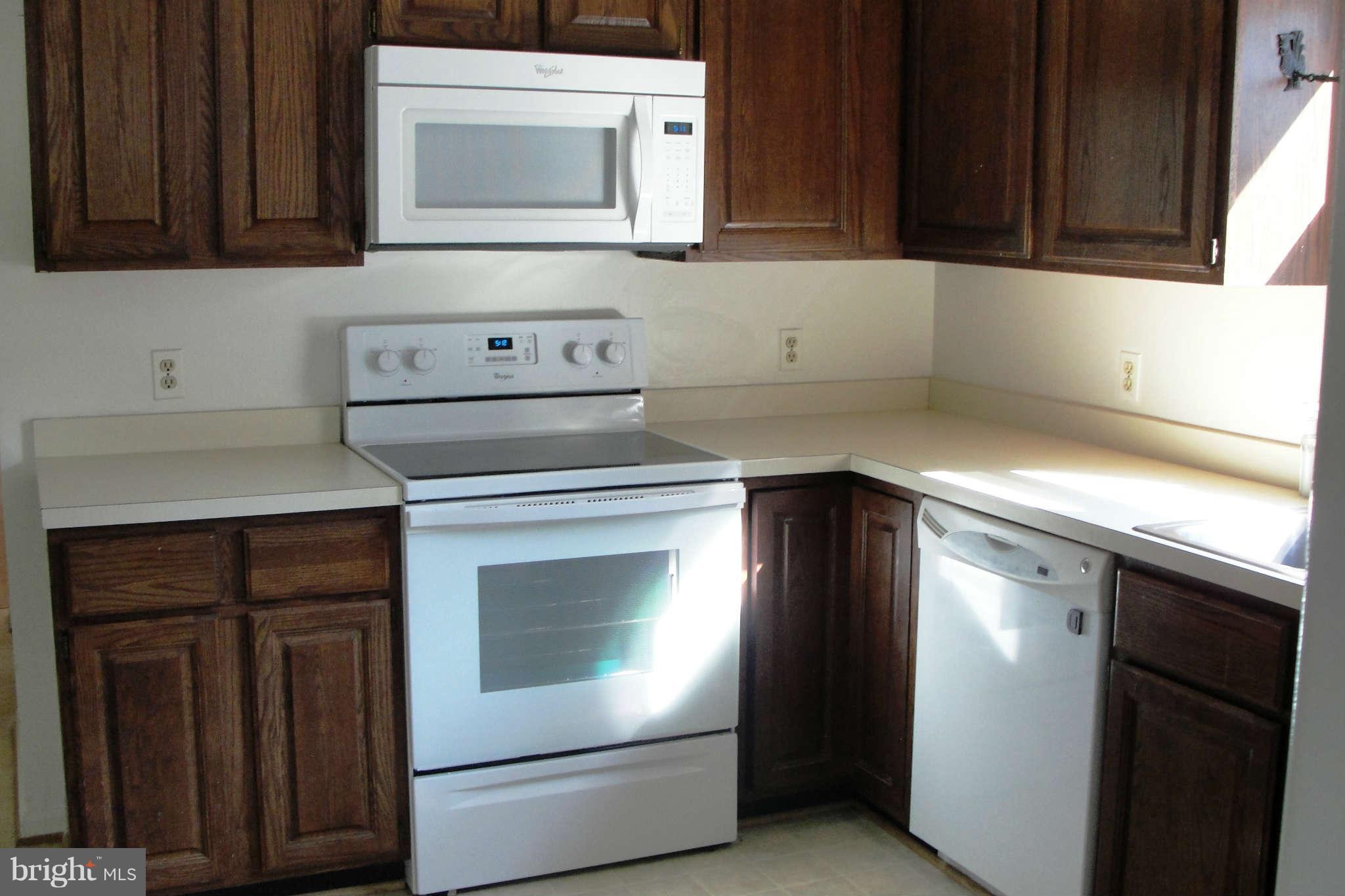 7472 Kennedy Road Nokesville, VA 20181 - Photo 17 of 30 Kitchen