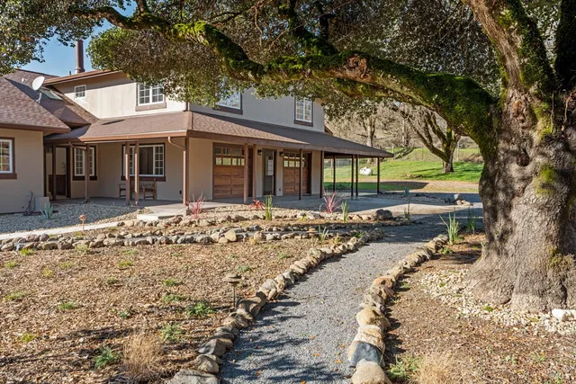 $2,300,000 | 4595-4601 Feliz Creek Road, Hopland, CA 95449