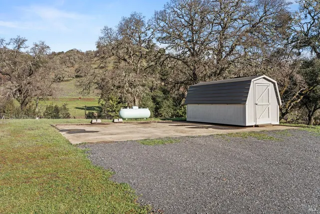 $2,300,000 | 4595-4601 Feliz Creek Road, Hopland, CA 95449