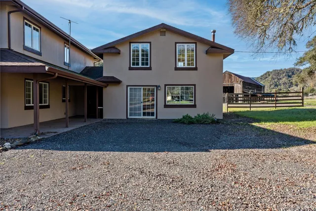 $2,300,000 | 4595-4601 Feliz Creek Road, Hopland, CA 95449