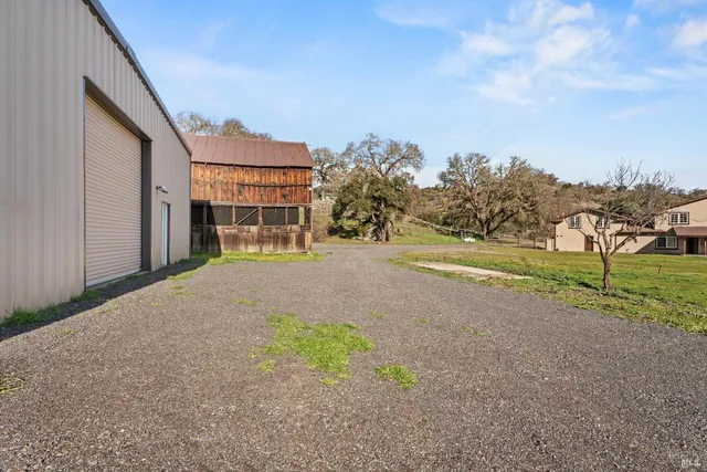 $2,300,000 | 4595-4601 Feliz Creek Road, Hopland, CA 95449