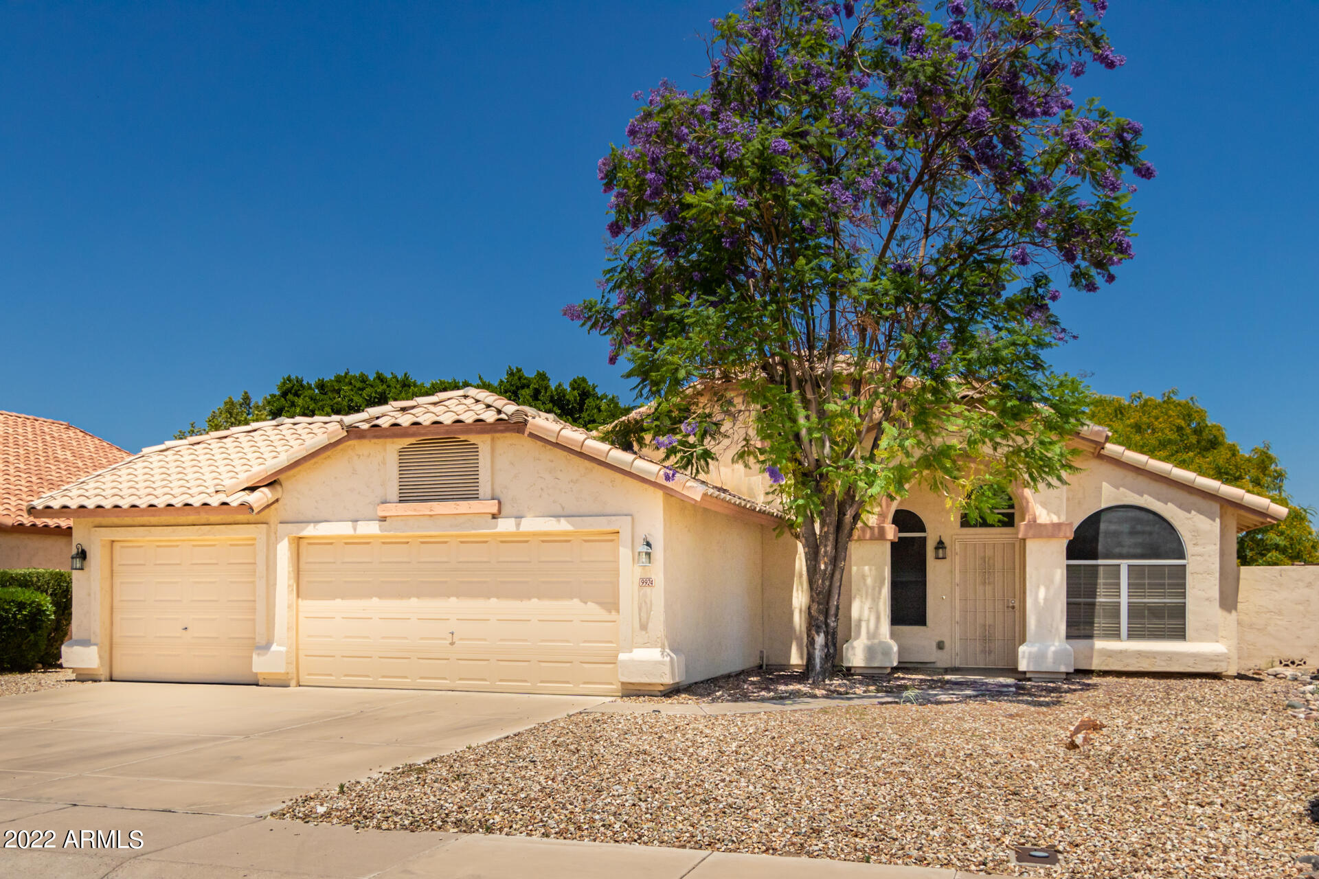 9924 West Burnett Road Peoria, AZ 85382 - Photo 2 of 24 4-Burnett