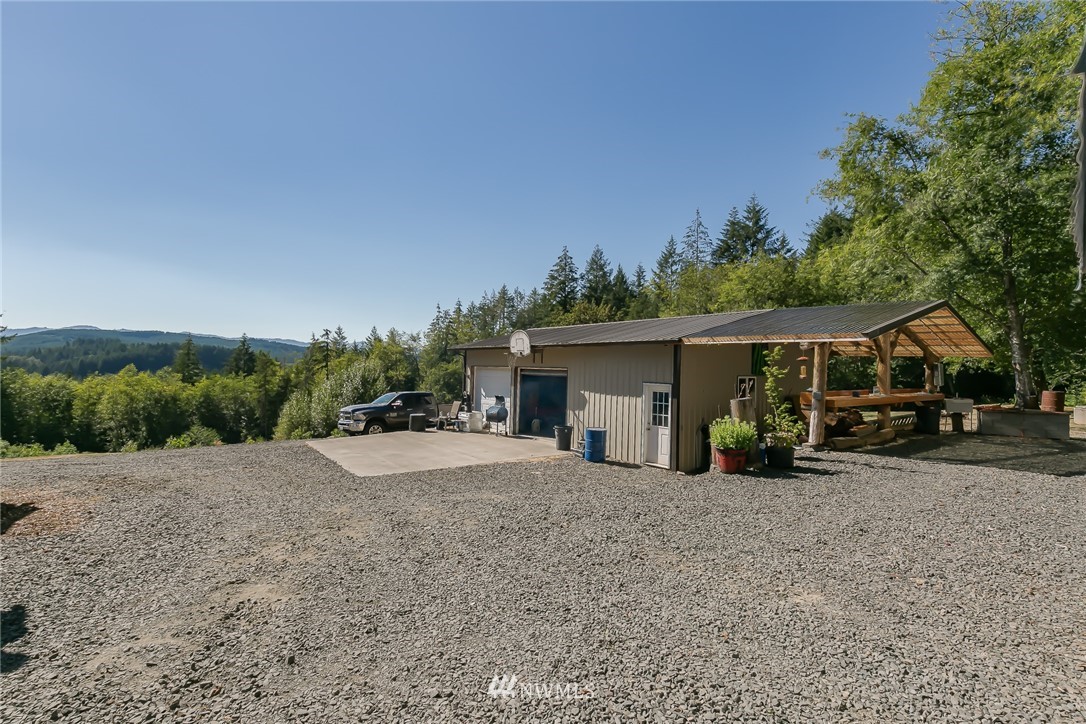 150 Smith Road Winlock, WA 98596 - Photo 3 of 19