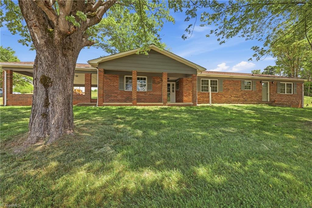 954 Parsonville Road Purlear, NC 28665 - Photo 8 of 45 Gallery Image 8