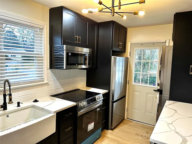 $1,950 | 1450 Academy Street, Charlotte, NC 28205