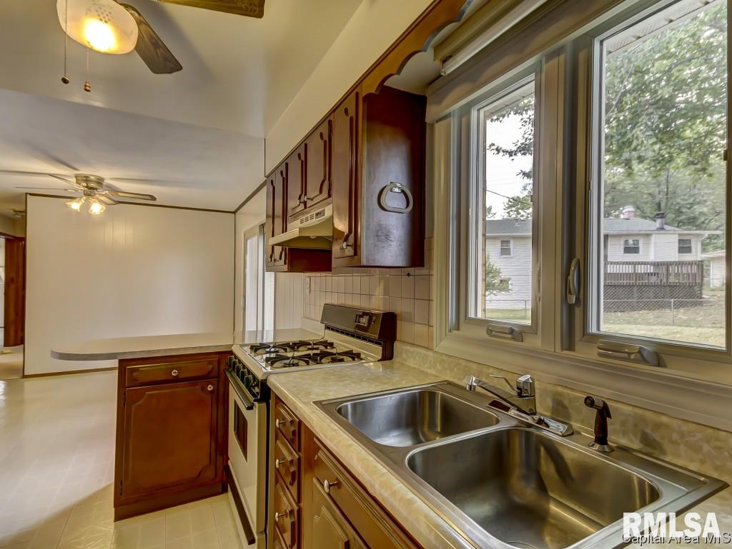 41 Pinto Drive Springfield, IL 62702 - Photo 8 of 36