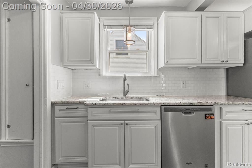 3061 Geneva Street Dearborn, MI 48124 - Photo 18 of 43