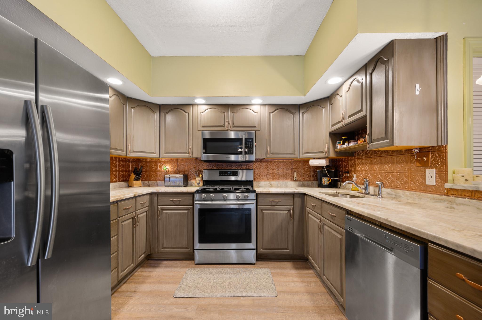 206 Devon Road Fairless Hills, PA 19030 - Photo 14 of 48 Gallery Image 14