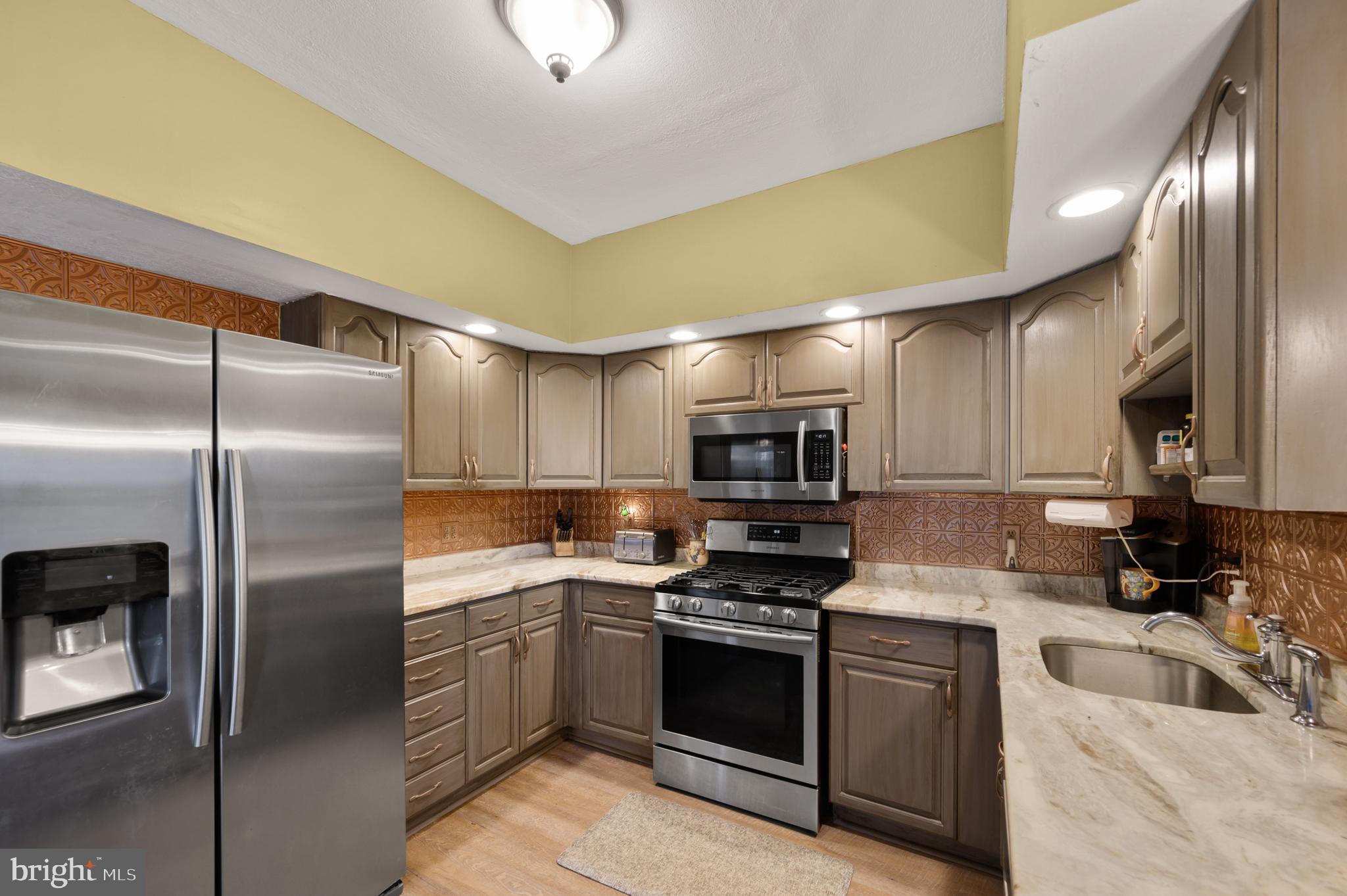206 Devon Road Fairless Hills, PA 19030 - Photo 15 of 48 Gallery Image 15