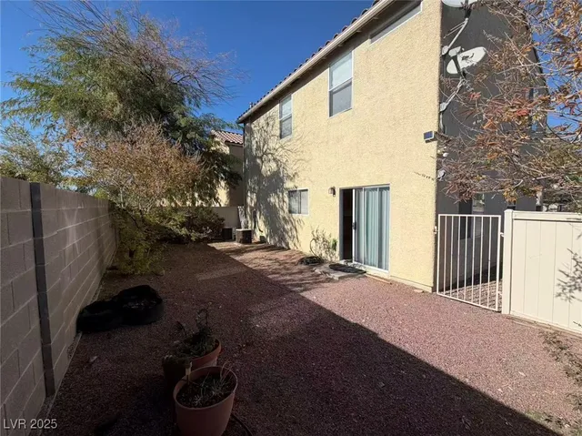 $1,800 | 6573 East Coronado Canyon Avenue, Las Vegas, NV 89142