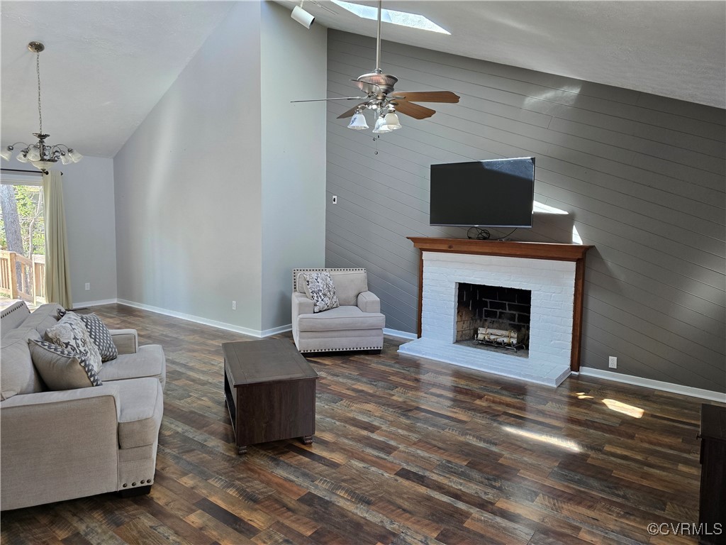 919 Spirea Road North Chesterfield, VA 23236 - Photo 3 of 26 Gallery Image 3