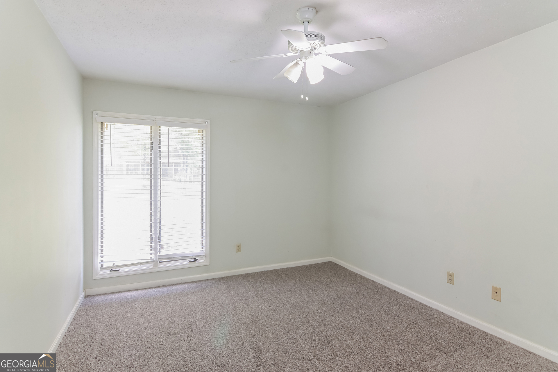 4303 Castlewood Parkway Columbus, GA 31907 - Photo 12 of 19