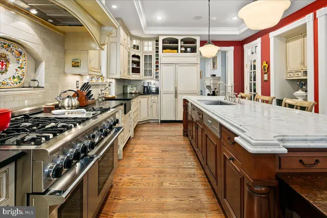 $2,995,000 | 10400 Montgomery Avenue, Kensington, MD 20895