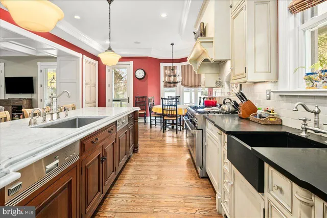 $2,995,000 | 10400 Montgomery Avenue, Kensington, MD 20895