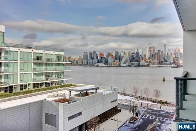 $1,499,000 | 1200 Ave At Port Imperial, Unit 504, Weehawken, NJ 07086