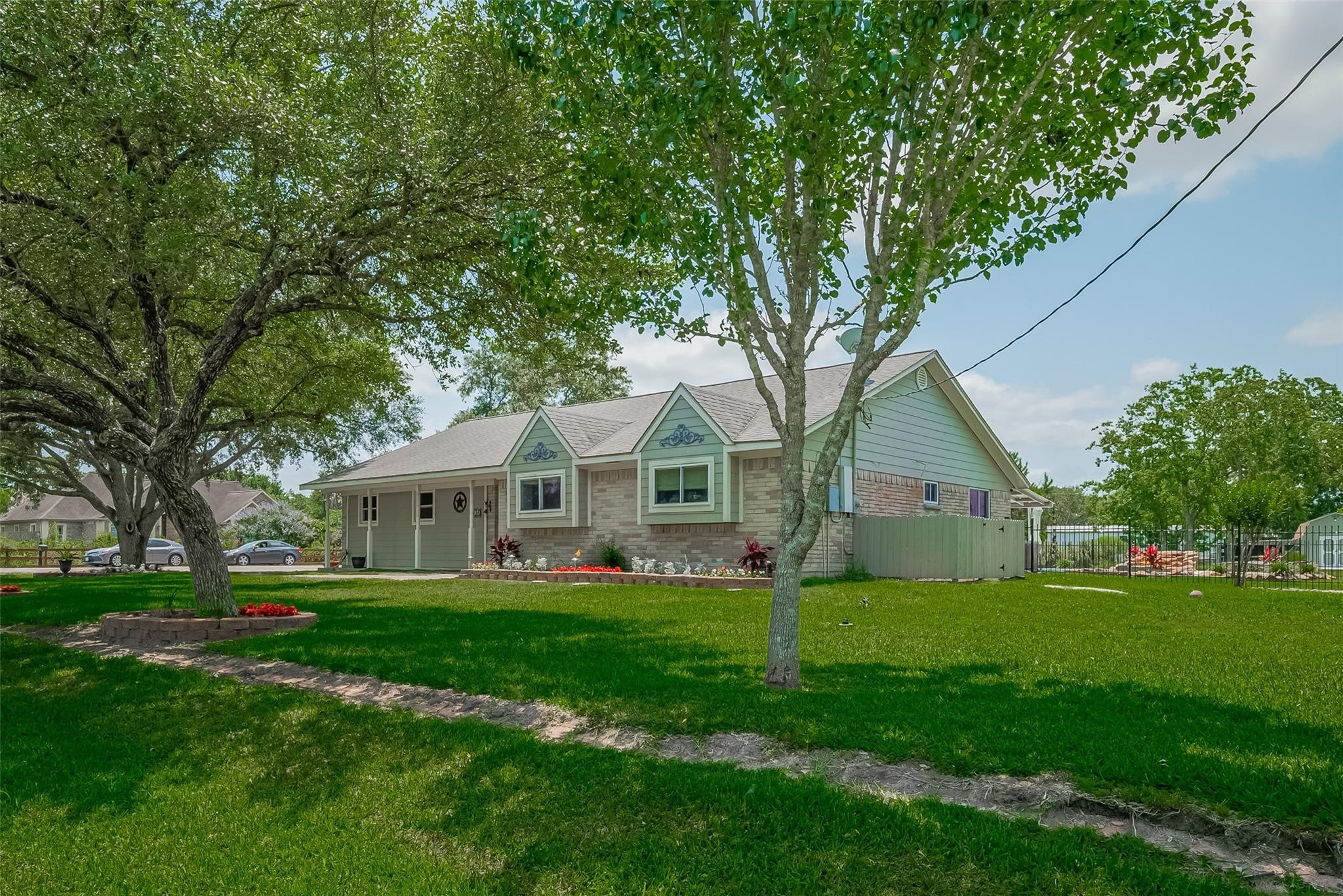 9526 Sandy Lane Manvel, TX 77578 - Photo 6 of 48 Gallery Image 6