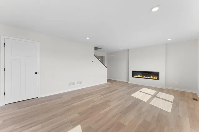 $459,990 | 1256 Edge Way, Jordan, MN 55352