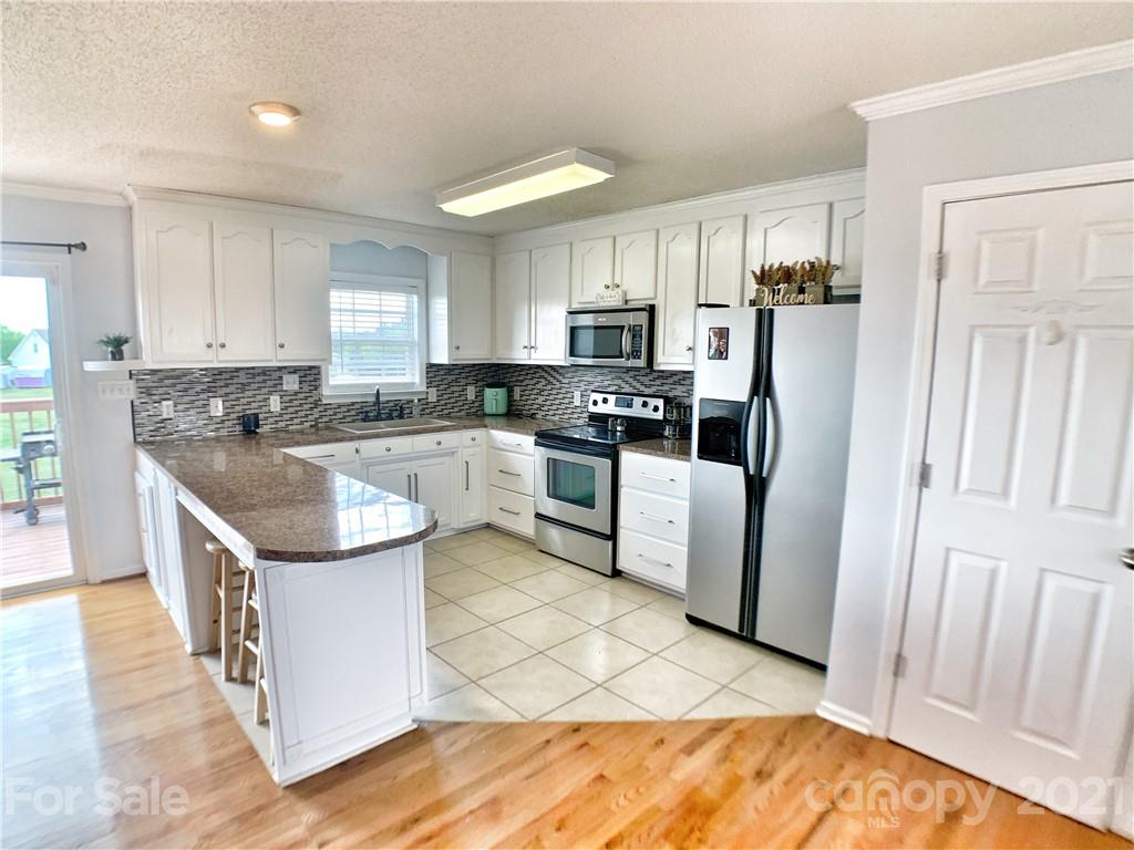 2241 Killian Road Lincolnton, NC 28092 - Photo 8 of 27 Gallery Image 8