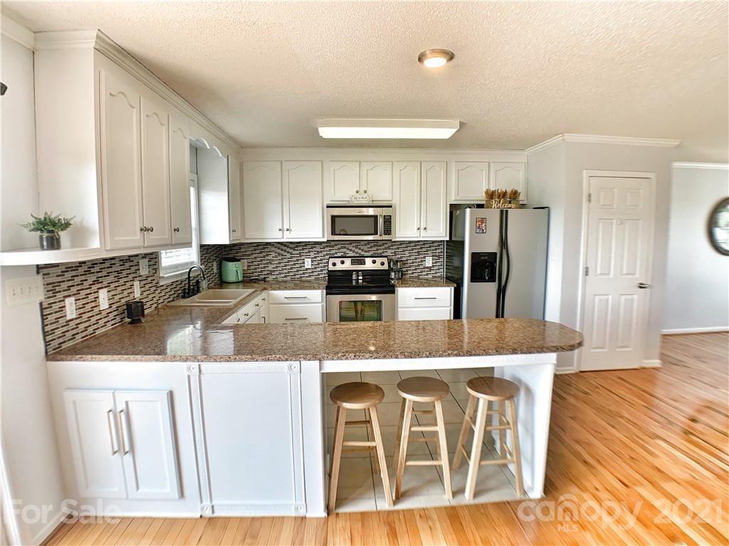 2241 Killian Road Lincolnton, NC 28092 - Photo 9 of 27 Gallery Image 9