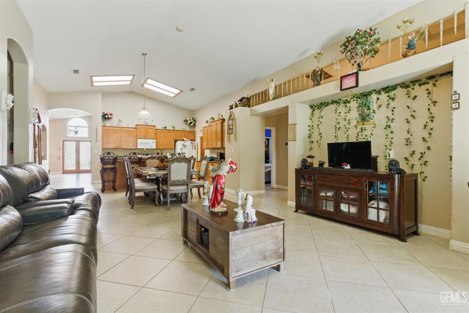 Undisclosed Address Bakersfield, CA 93311 - Photo 9 of 34