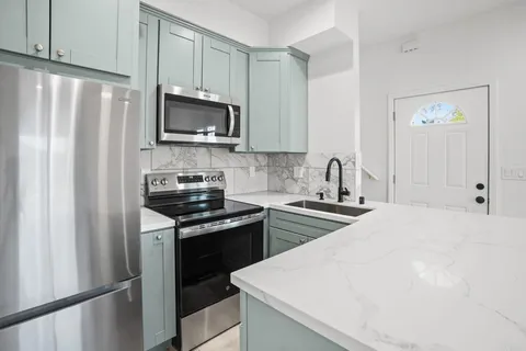 $3,900 | 2918 Anaheim Street, Escondido, CA 92025