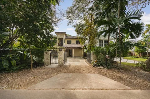 $2,395,000 | 3760 Kumquat Avenue, Coconut Grove, FL 33133