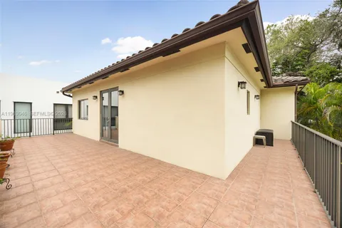 $2,395,000 | 3760 Kumquat Avenue, Coconut Grove, FL 33133