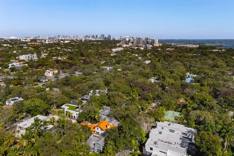$2,395,000 | 3760 Kumquat Avenue, Coconut Grove, FL 33133