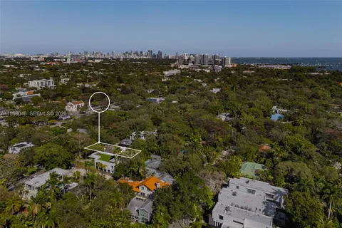 $2,395,000 | 3760 Kumquat Avenue, Coconut Grove, FL 33133