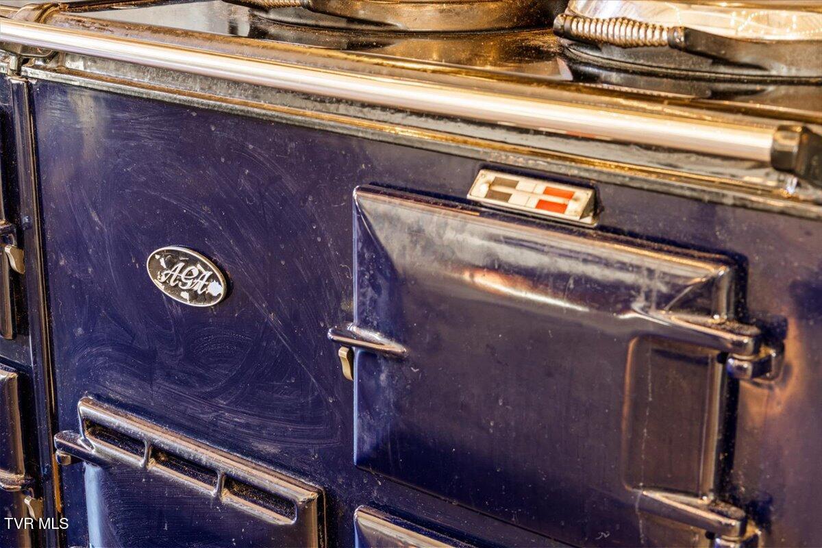 2752 Knob Creek Road Johnson City, TN 37604 - Photo 11 of 145 041-128A3106