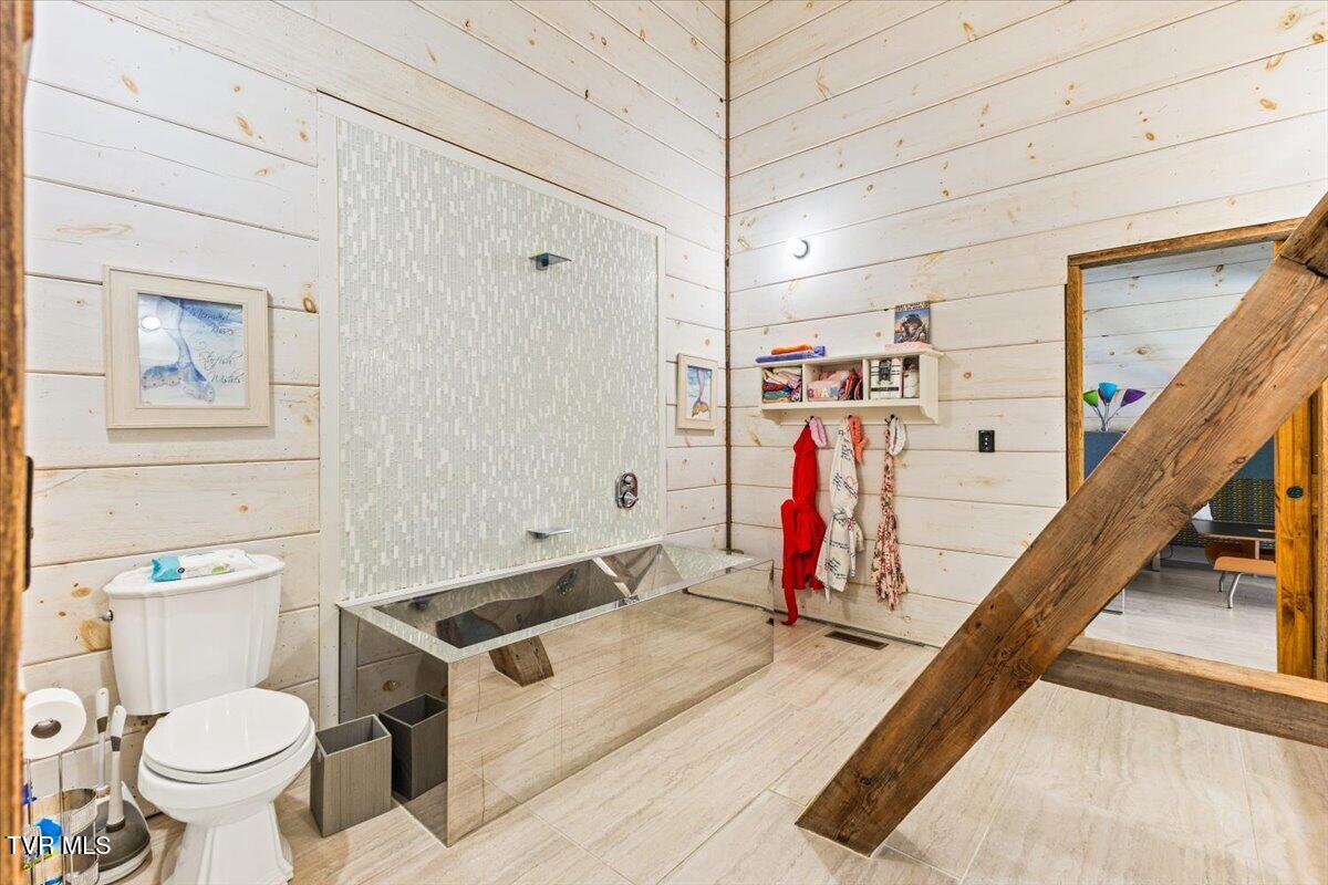 2752 Knob Creek Road Johnson City, TN 37604 - Photo 116 of 145 120-128A3417