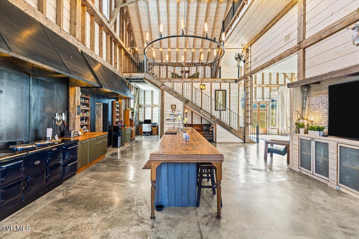 2752 Knob Creek Road Johnson City, TN 37604 - Photo 3 of 145 105-128A3362