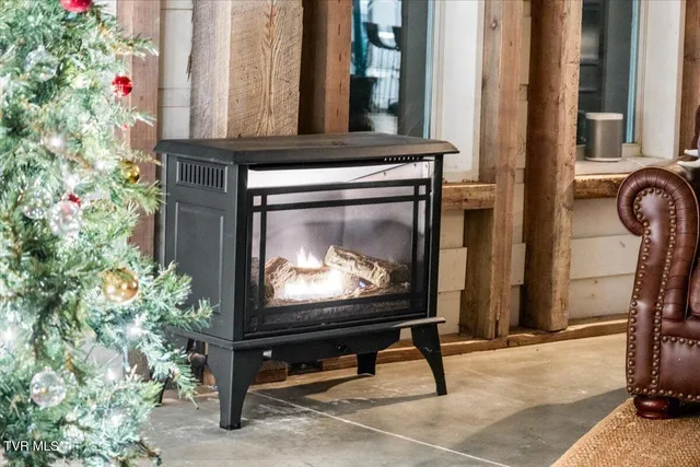 $2,500,000 | 2752 Knob Creek Road, Johnson City, TN 37604