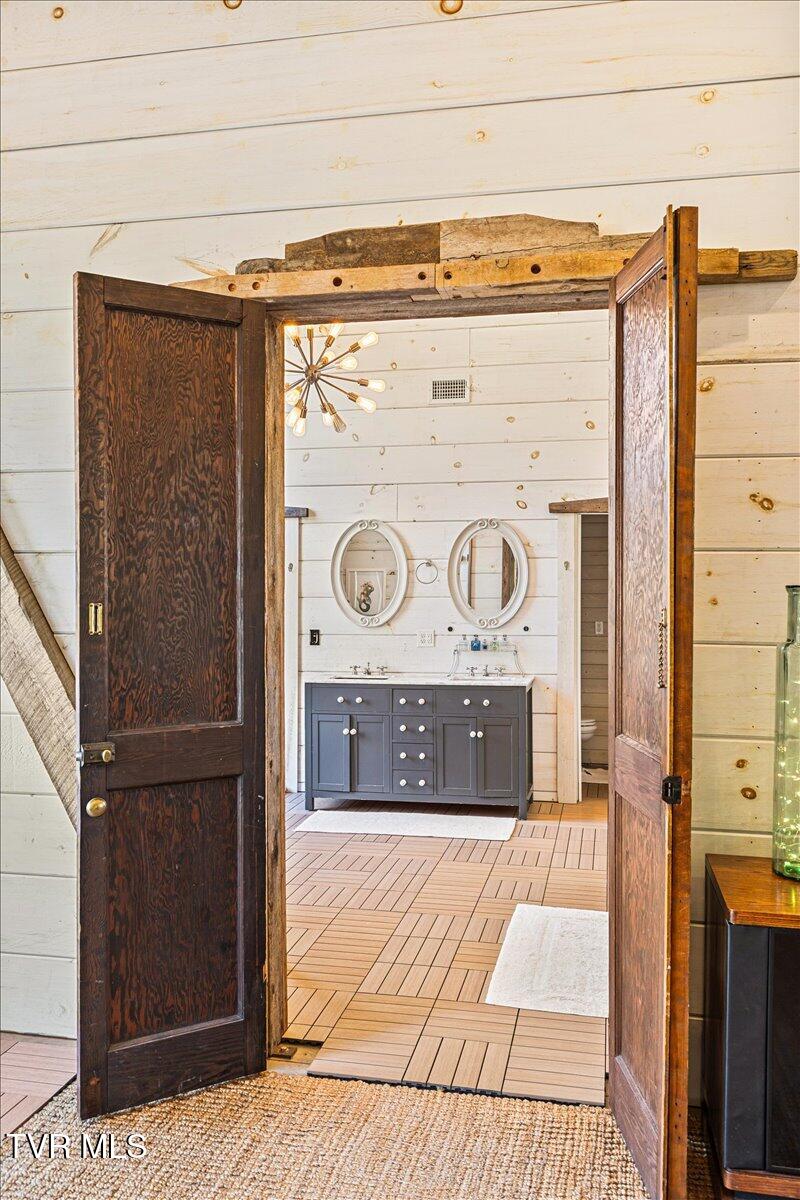 2752 Knob Creek Road Johnson City, TN 37604 - Photo 59 of 145 080-128A3266