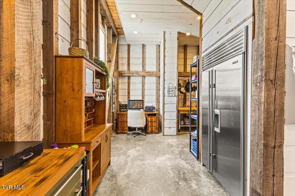 2752 Knob Creek Road Johnson City, TN 37604 - Photo 9 of 145 111-128A3388