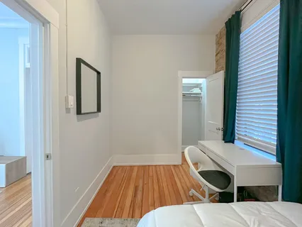 $3,195 | 3765 North Kenmore Avenue, Unit 1E, Chicago, IL 60613