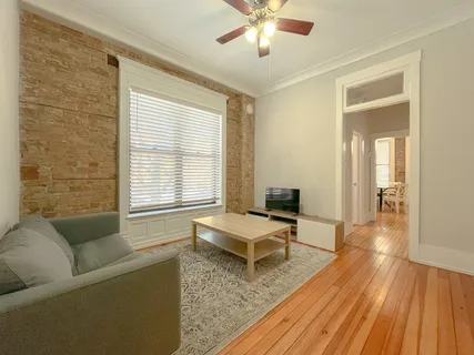 $3,195 | 3765 North Kenmore Avenue, Unit 1E, Chicago, IL 60613