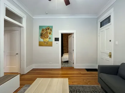 $3,195 | 3765 North Kenmore Avenue, Unit 1E, Chicago, IL 60613