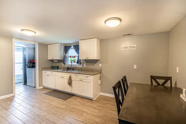 $210,000 | 846 West Kent Avenue, Crete, IL 60417