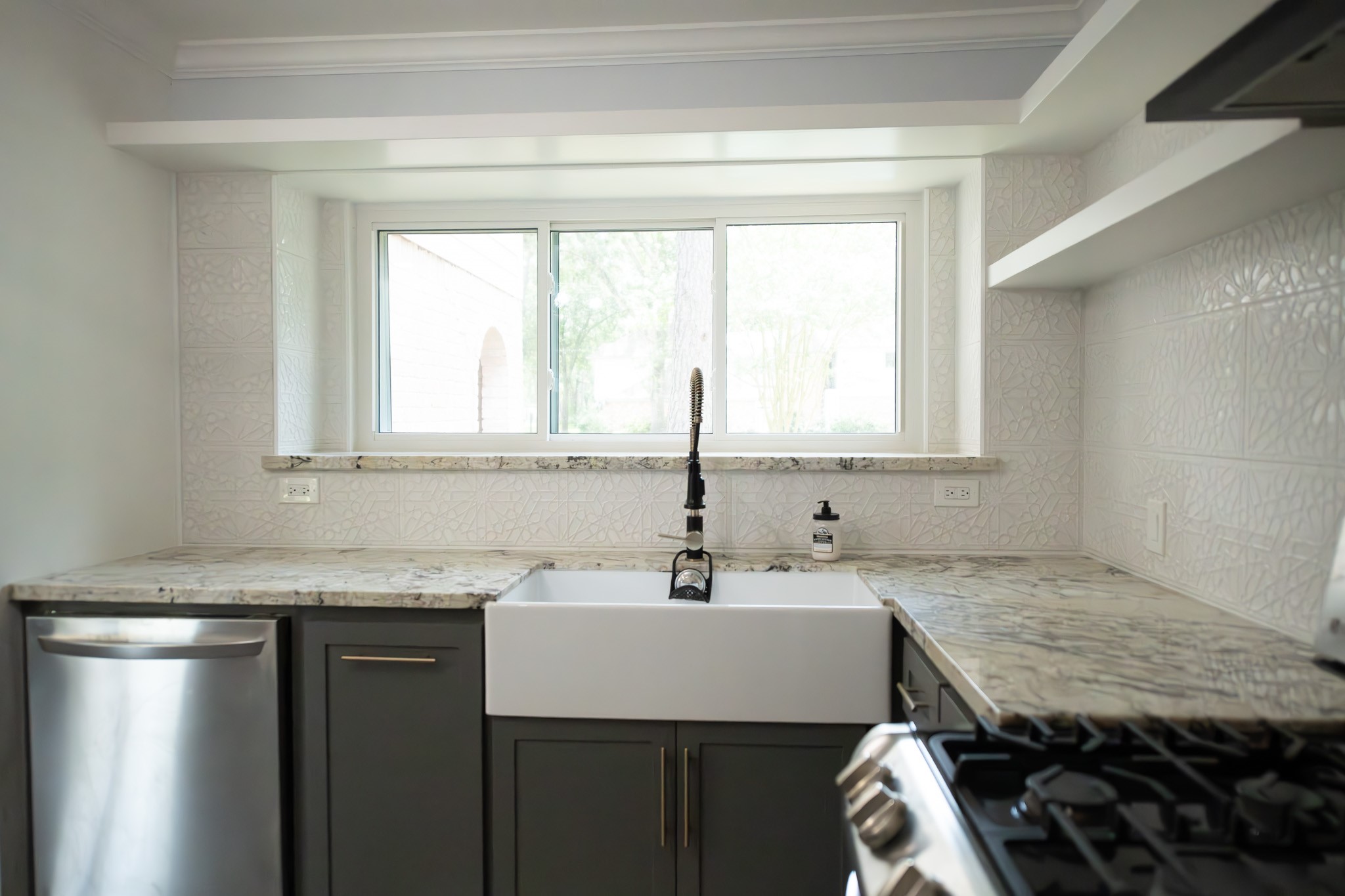 17106 Spring Creek Forest Drive Spring, TX 77379 - Photo 12 of 50 a sink sitting next to a bathroom sink