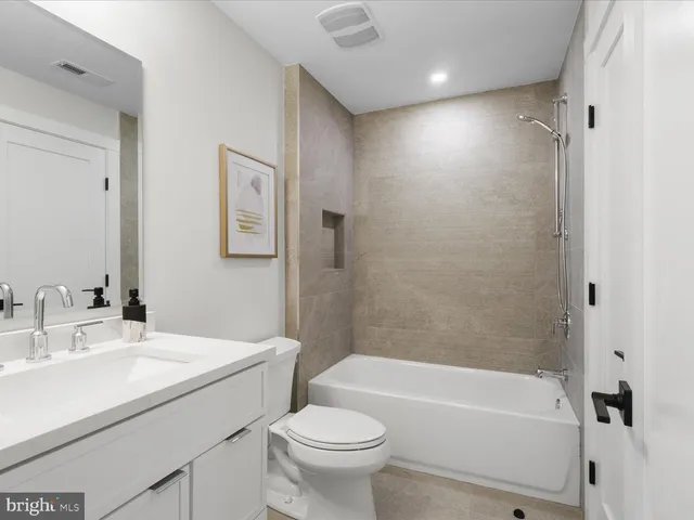 $2,669,888 | 616 Gibson Circle Southwest, Vienna, VA 22180