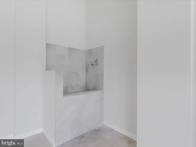 $2,669,888 | 616 Gibson Circle Southwest, Vienna, VA 22180