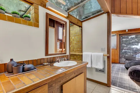 $695,000 | 25281 Deer Path Road, Idyllwild, CA 92549