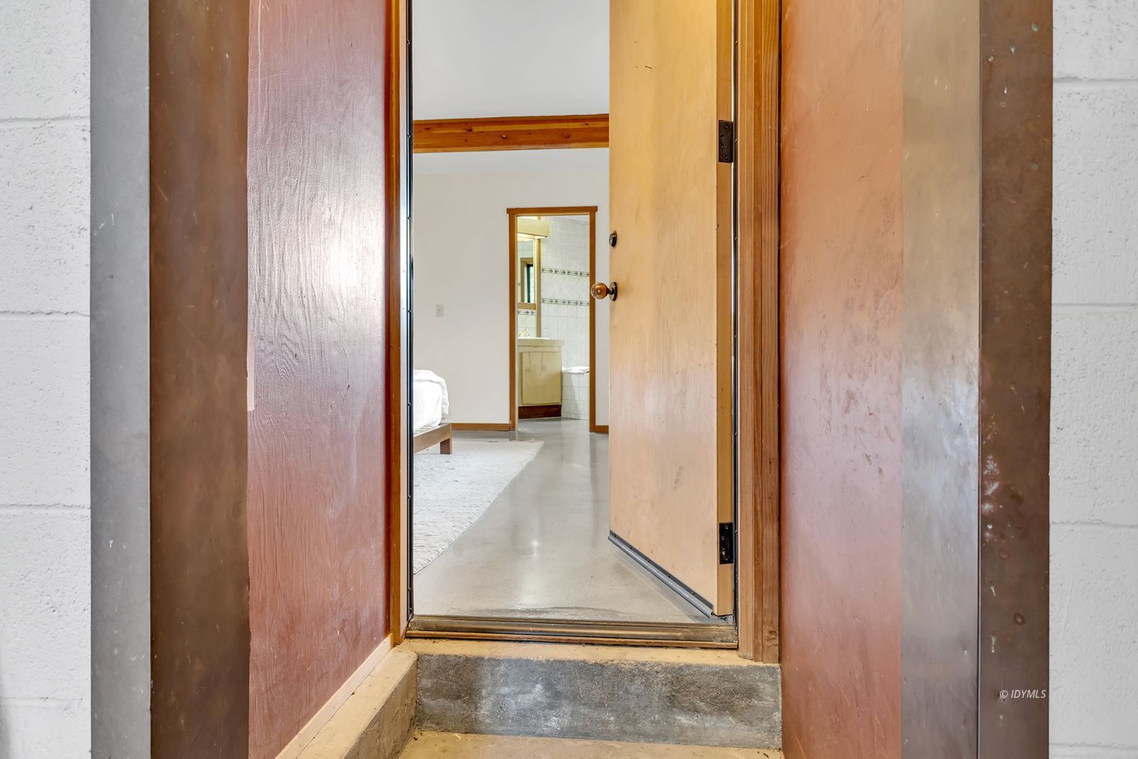 25281 Deer Path Road Idyllwild, CA 92549 - Photo 27 of 37 Untitled