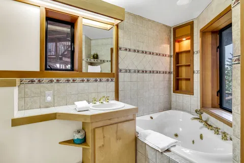 $695,000 | 25281 Deer Path Road, Idyllwild, CA 92549