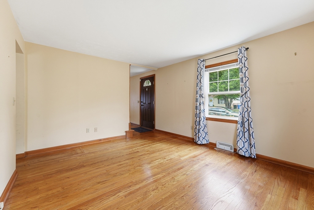 14 Duggan Circle Springfield, MA 01119 - Photo 11 of 41